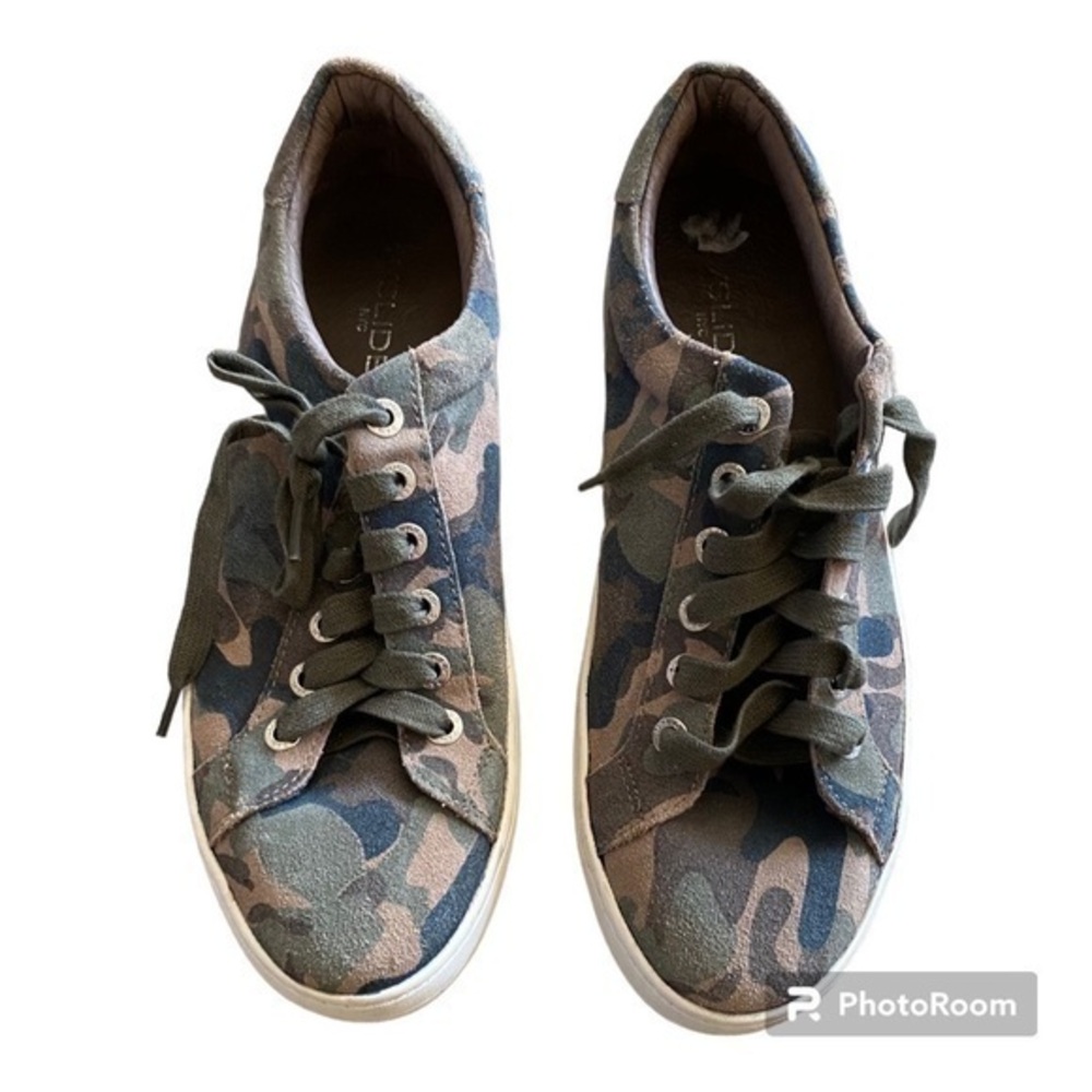 Camo J Slides